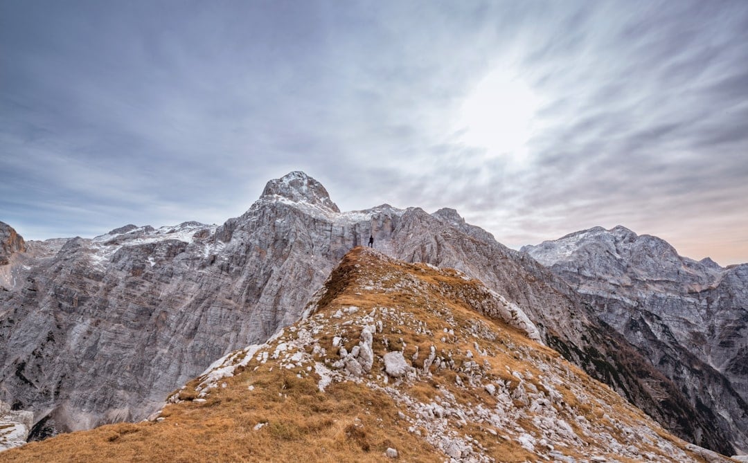 Photo Alpine peaks